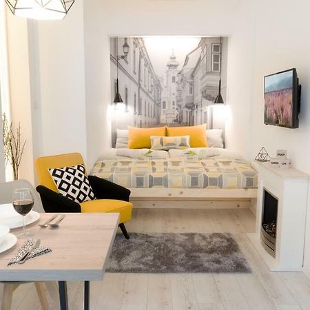 Luxury Studio 24 Győr Extérieur photo