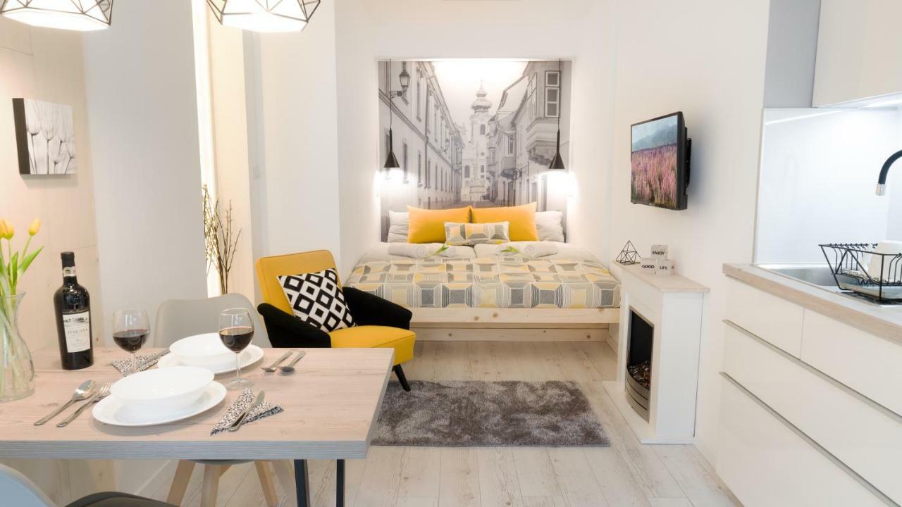 Luxury Studio 24 Győr Extérieur photo